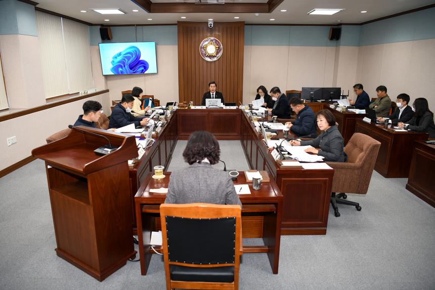 12월 제1차 속초시의회 정례위원회(2022.12.22.)